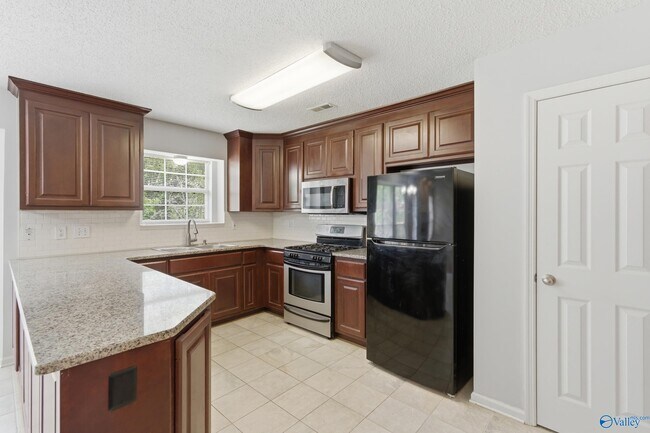 Building Photo - 134 Garden Brook Dr