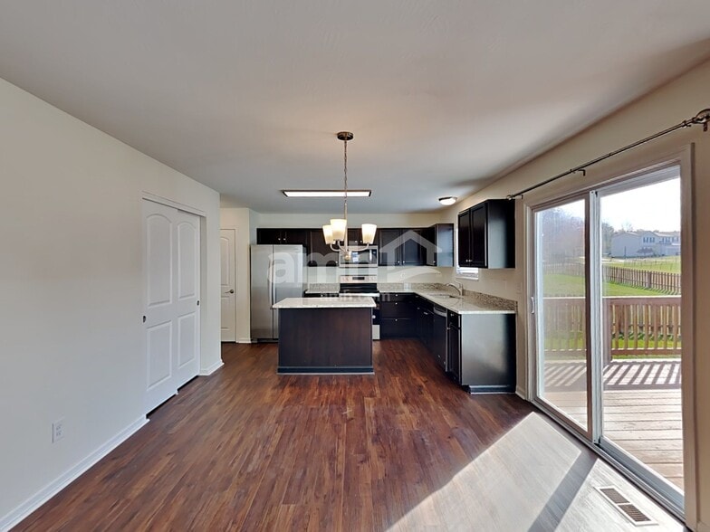 Building Photo - 25 Stoney Bluff Way