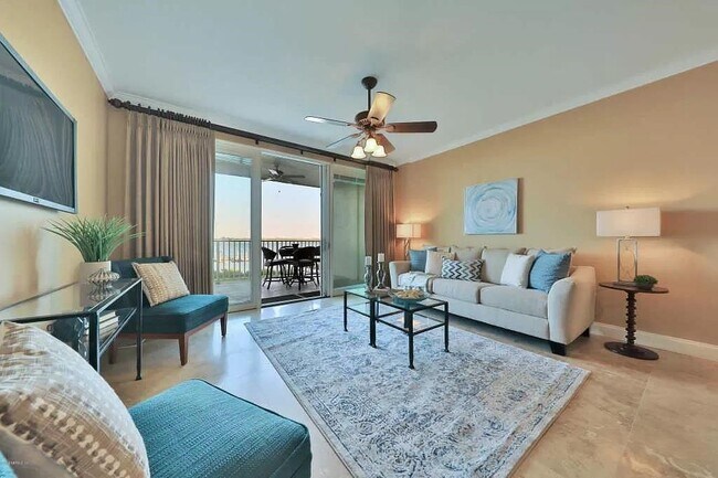 Building Photo - 157 Marine St