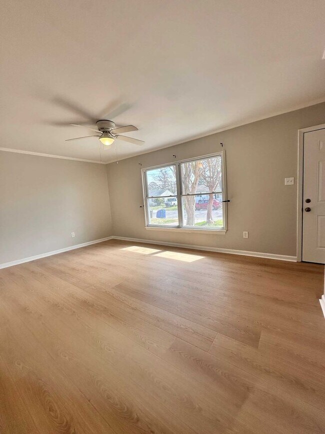 Building Photo - Diamond Springs Rd, Virginia Beach