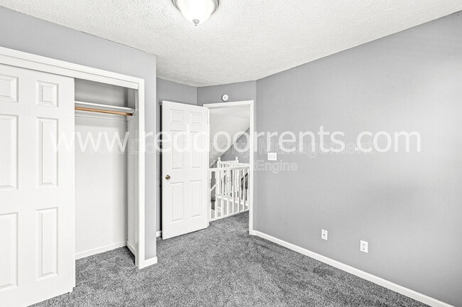 Building Photo - 1522 Lake Point Ln N