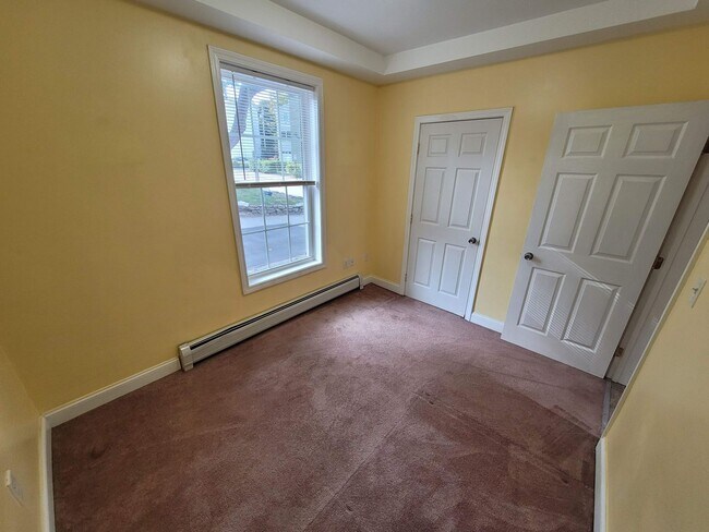 Building Photo - 21 Jane St