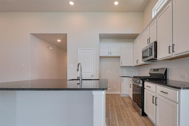Building Photo - 2405 Seamist Cv Ln
