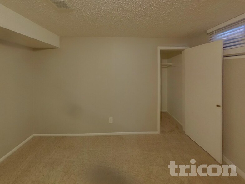 Building Photo - 1312 Rainier Dr