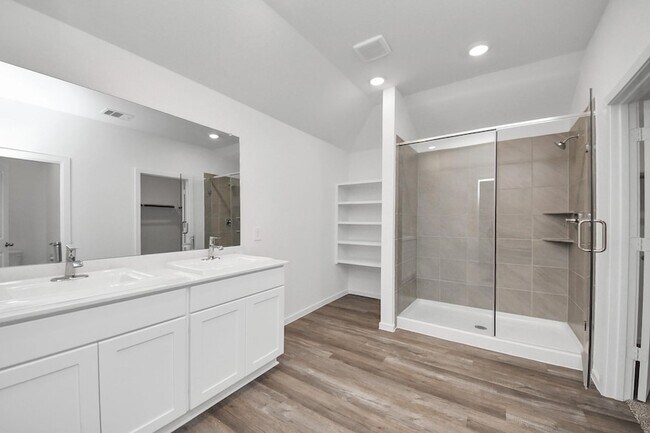 Building Photo - 6003 Bella Breeze Dr