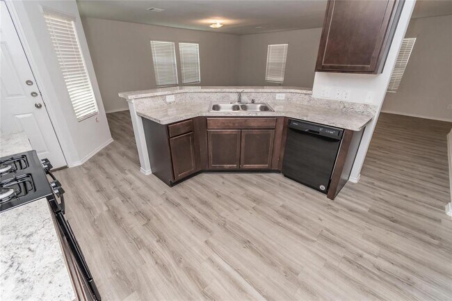Building Photo - 25238 Sanitas Valley Dr