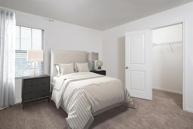 Building Photo - 15347 Abella Dr