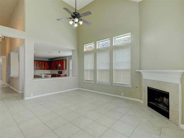 Building Photo - 1041 Crystal Lake Dr