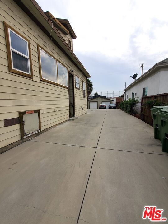 Building Photo - 125 Benton Wy