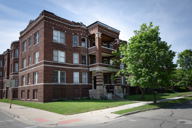 The Belnord - 324 Hendrie St