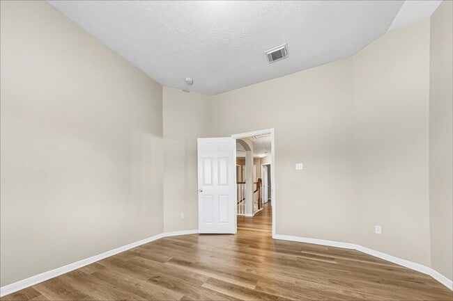 Building Photo - 15311 Forest Creek Farms Dr