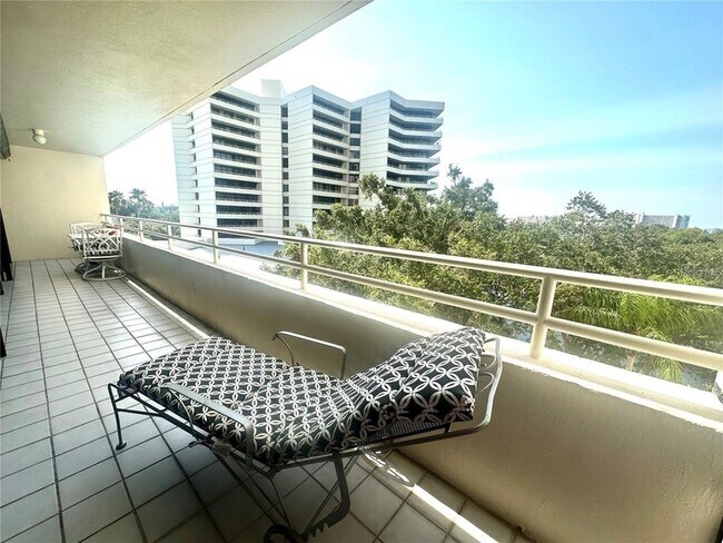 Building Photo - 5950 Pelican Bay Plaza S
