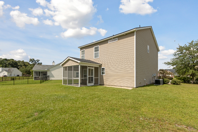 Building Photo - 36 Cottingham Way