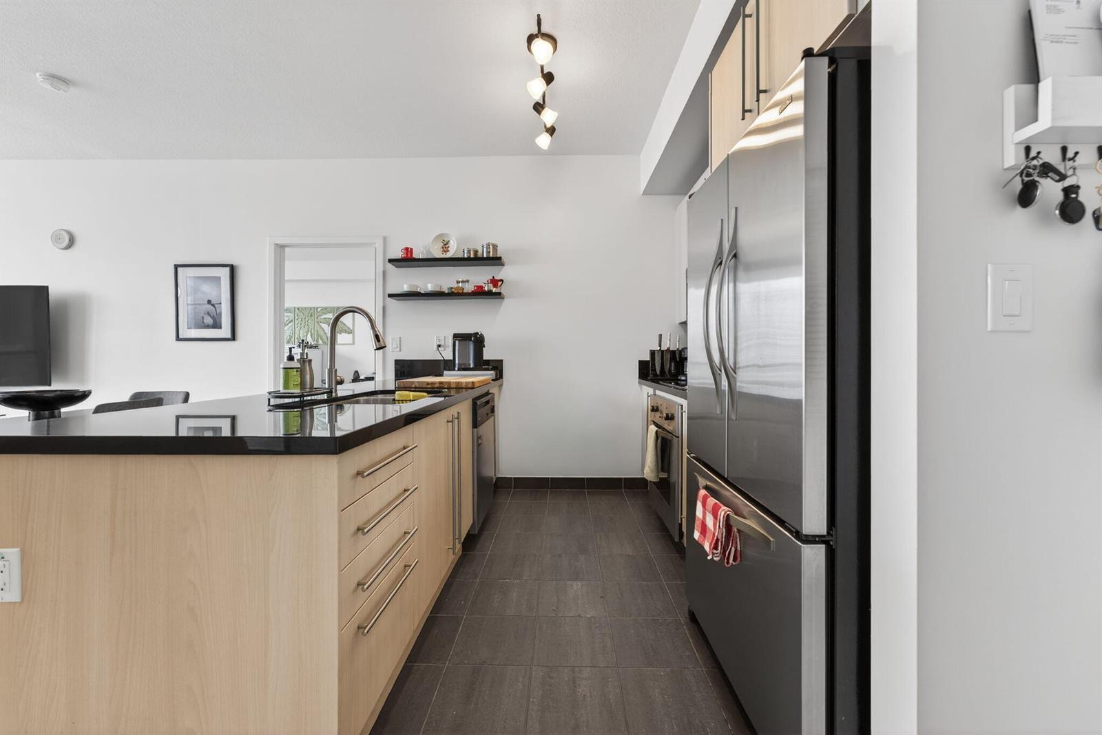 Building Photo - 1111 SW 1st Ave