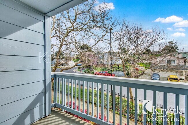 Building Photo - 175 Lighthouse Dr