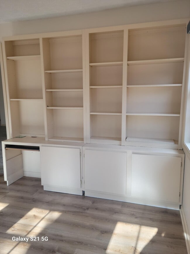 Building Photo - 140 Shelley Ln