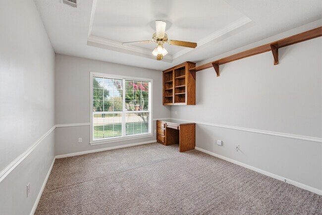 Building Photo - 905 Winged Foot Dr