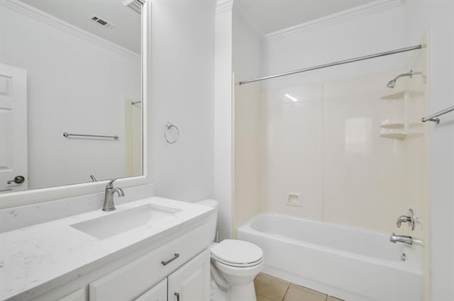 Building Photo - 2540 Corbeau Dr