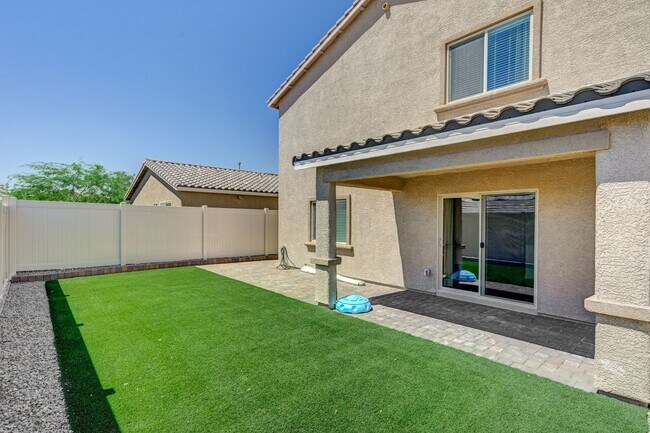 Building Photo - Upgraded 5 bedroom home in Cul-De-Sac!!