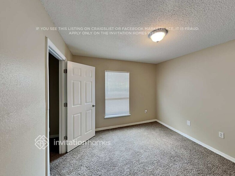 Building Photo - 13006 Waterbourne Dr