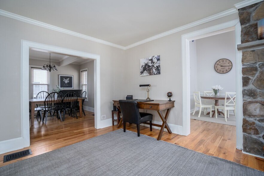 Building Photo - 308 Ballston Ave