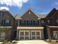 Building Photo - 1385 Hampton Oaks Dr