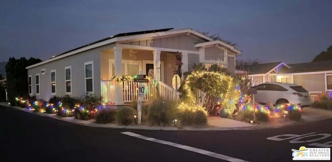 Building Photo - 15300 Palm Dr