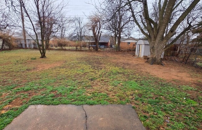 Building Photo - 3 bedroom 1 bath