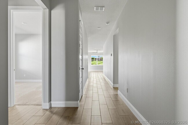 Building Photo - 8558 Dahlia Cir
