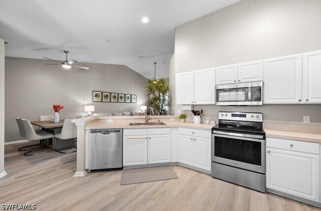 Building Photo - 10135 Colonial Country Club Blvd