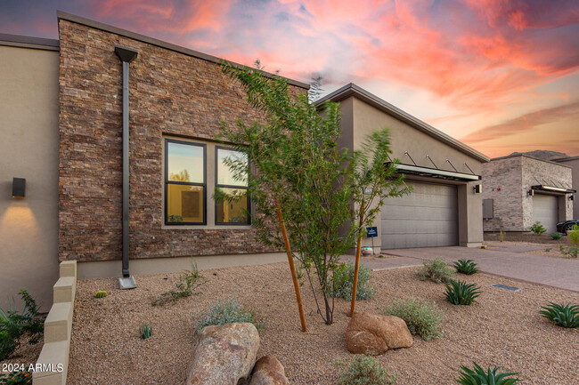 Building Photo - 12411 E Troon Vis Dr