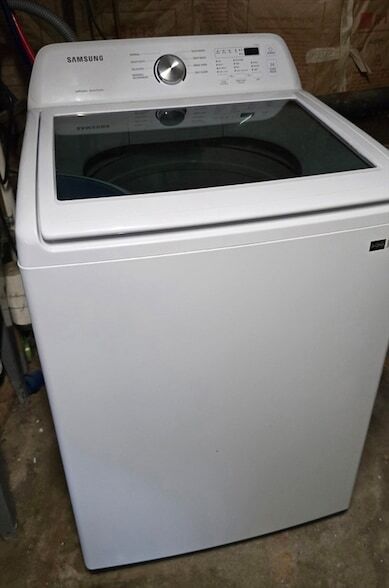 Building Photo - 195 Plymouth St