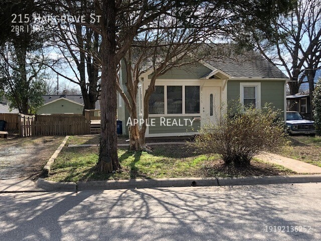 Building Photo - 215 Hargrove St