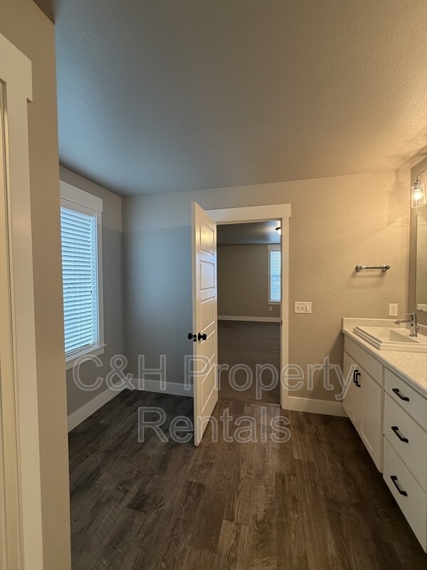 Building Photo - 1826 Walter Creek Blvd