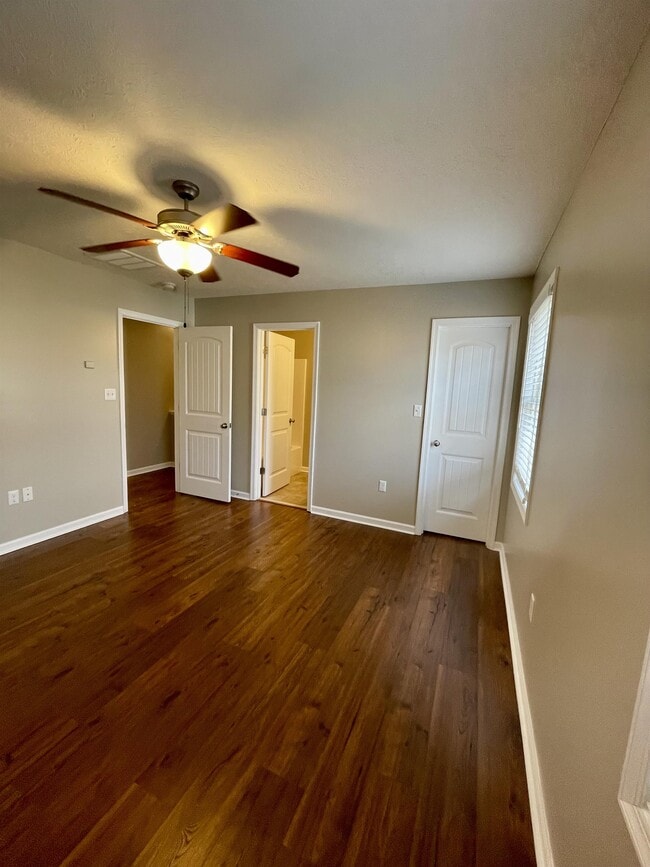 Building Photo - 211 Portico Street