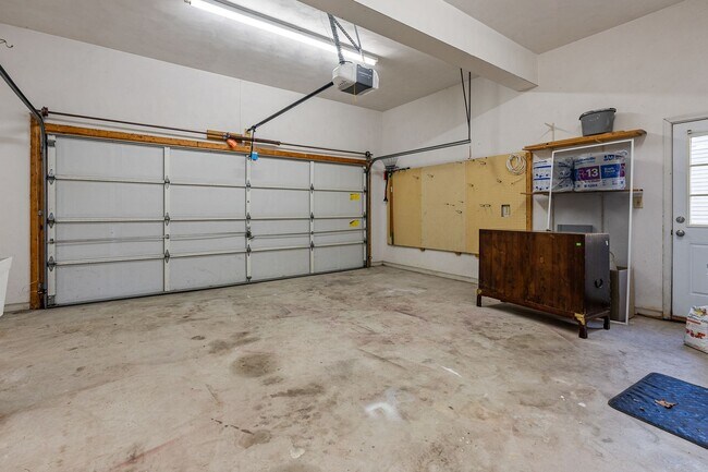 Building Photo - Charming 4-Bedroom Home for Rent in Chesapeake