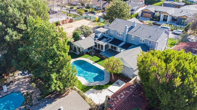 Building Photo - 5 bedroom, 5.5 bath, 4800 sq ft Prime Studio City Home with Pool and Hollywood Hills views