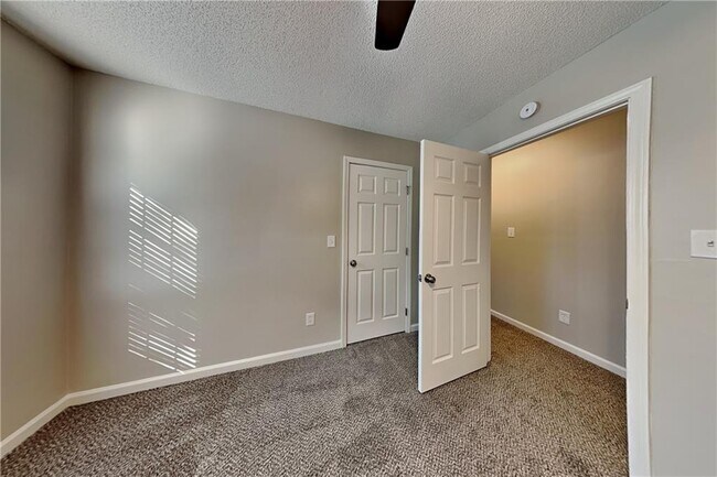 Building Photo - 3560 Pine Branches Ct