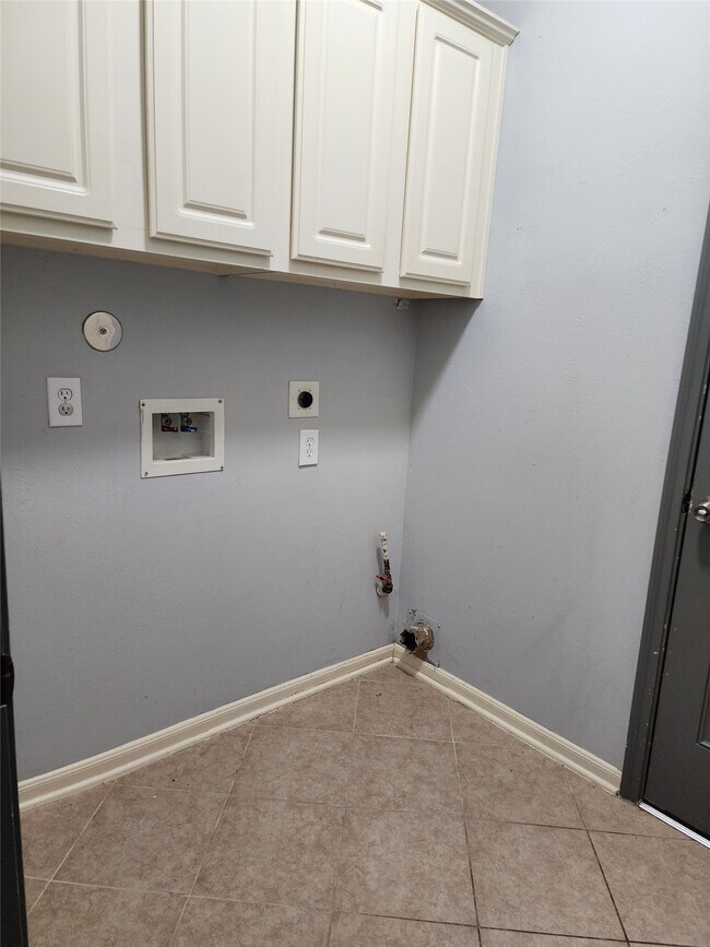Building Photo - 16935 Jelly Park Stone Dr