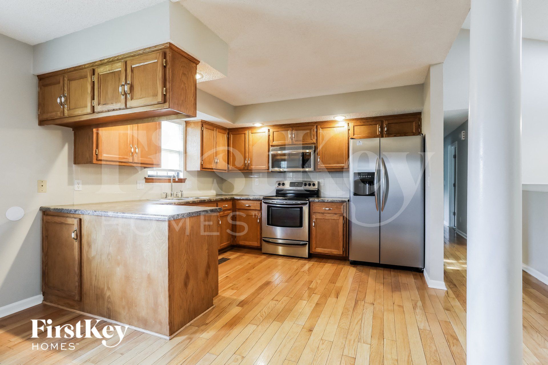 Building Photo - 704 Autumn Dr