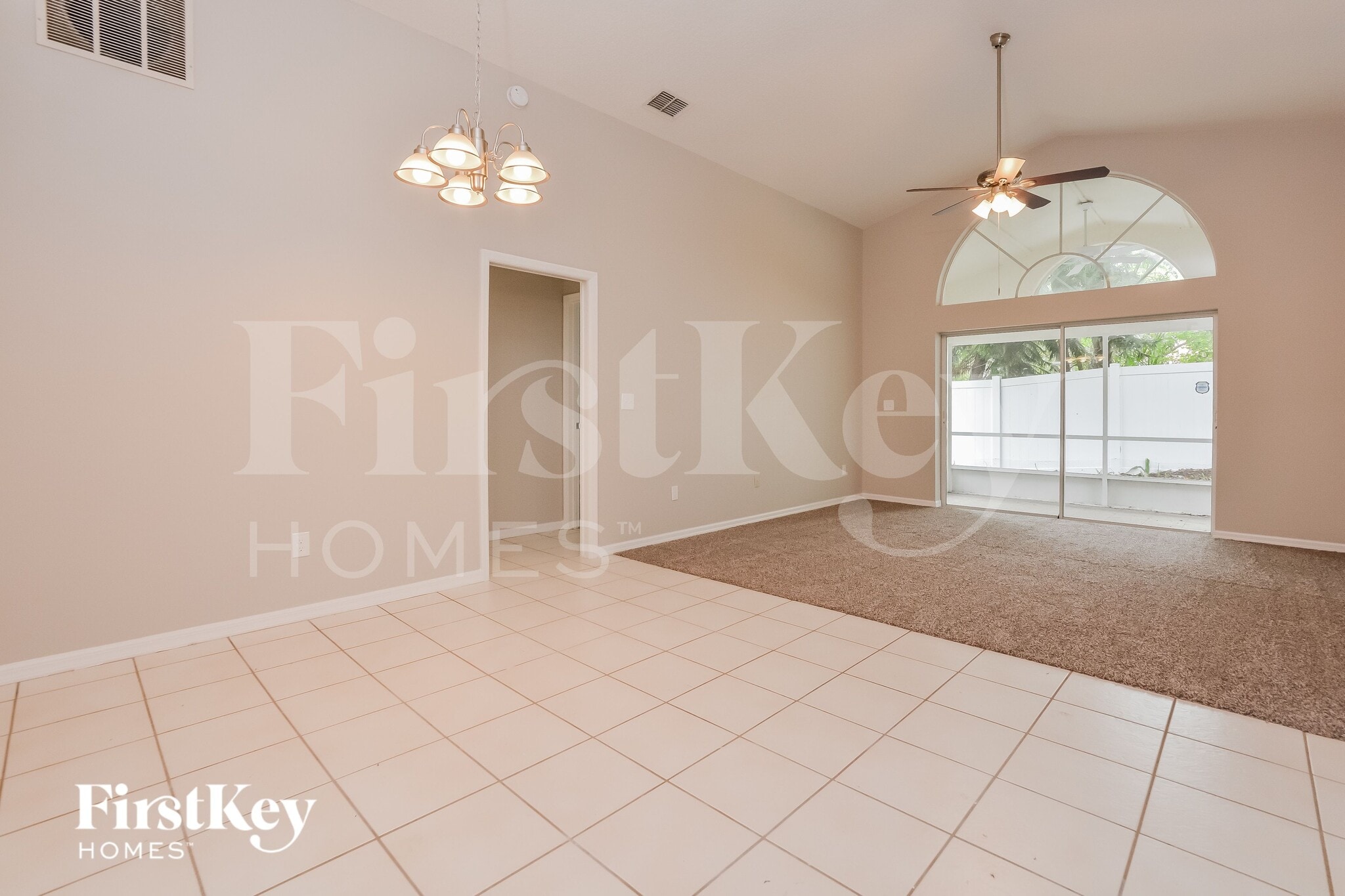 Building Photo - 1019 E Pebble Beach Cir