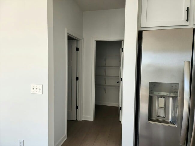 Building Photo - 18372 Glandon Pass