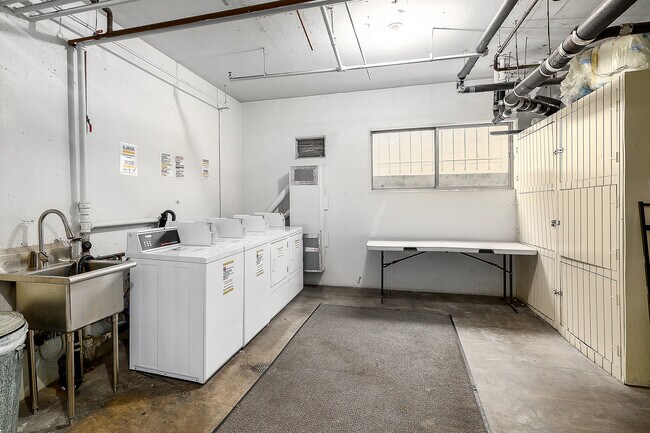 Laundry - 814 S Wooster St