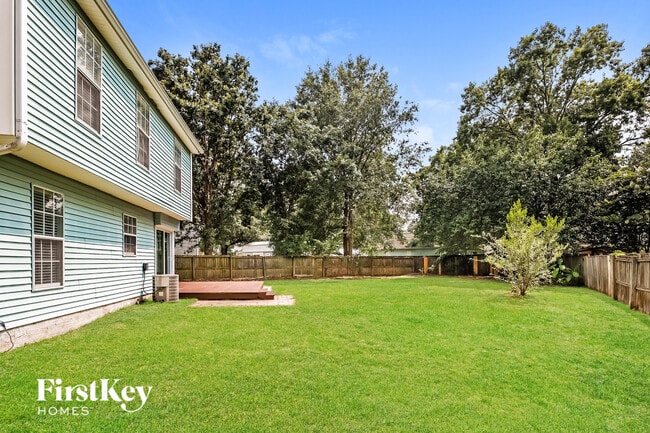 Building Photo - 8405 Old Carriage Ct