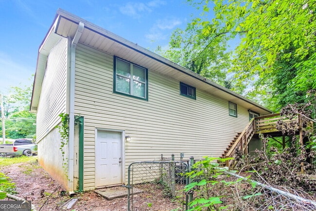 Building Photo - 481 Village Square Ct