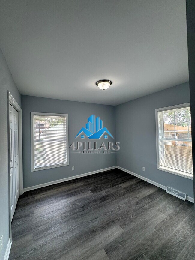 Building Photo - "Beautiful 3-Bedroom Retreat with 2 Baths ...
