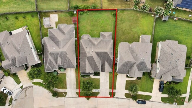 Building Photo - 2210 Captain Davis Dr