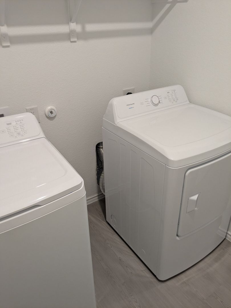 Building Photo - 400 Park Ave