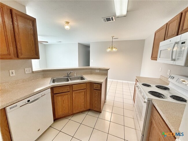 Building Photo - 2754 FM1044