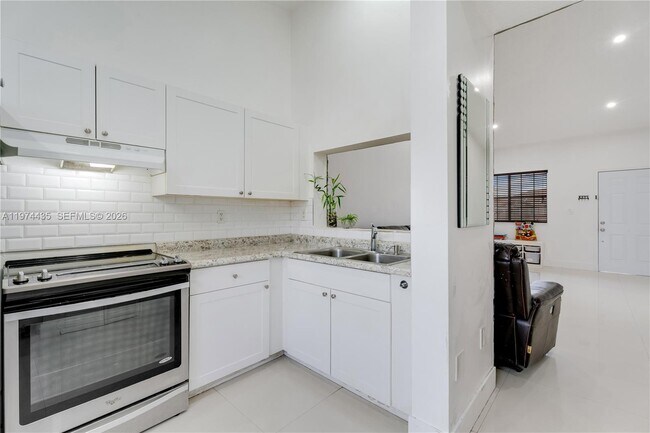 Building Photo - 13060 SW 64th Ter